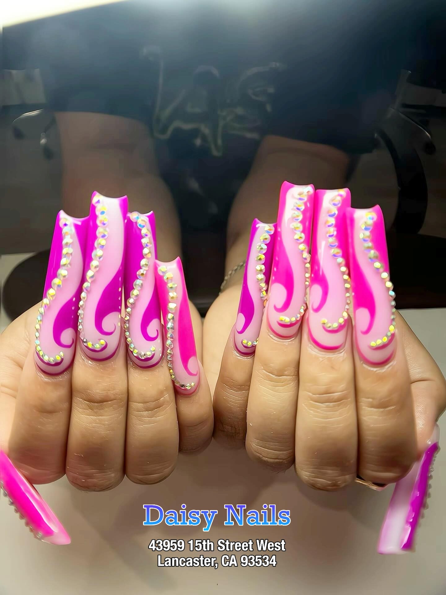 Daisy Nails